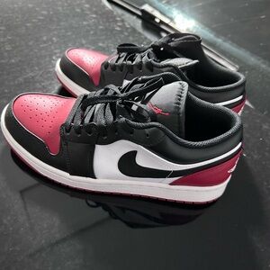 Nike Mens Jordan Low Top Sneakers - Black/White/Red